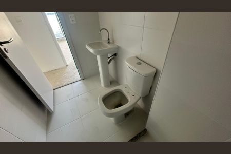 Apartamento à venda com 78m², 2 quartos e 1 vaga Apartamento à venda com 78m², 2 quartos e 1 vagaBanheiro social