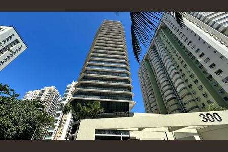 Apartamento à venda com 78m², 2 quartos e 1 vaga Apartamento à venda com 78m², 2 quartos e 1 vagaFachada