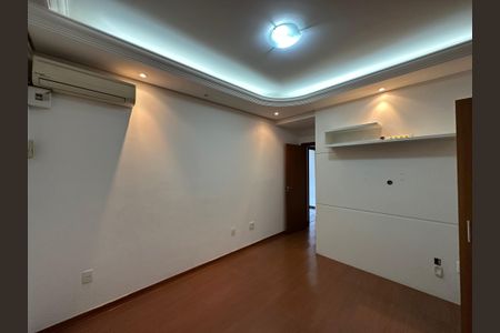 Apartamento à venda com 240m², 4 quartos e 3 vagas