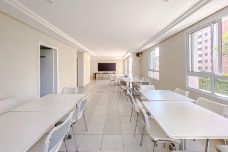 Apartamento à venda com 76m², 3 quartos e 2 vagasÁrea comum - Salão de festas