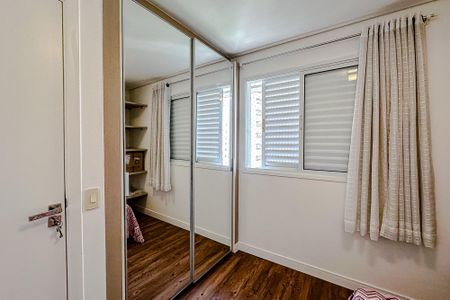 Apartamento à venda com 76m², 3 quartos e 2 vagasQuarto 2