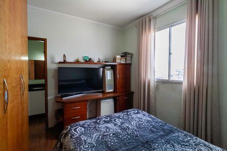 Apartamento à venda com 60m², 3 quartos e 1 vagaQuarto 2