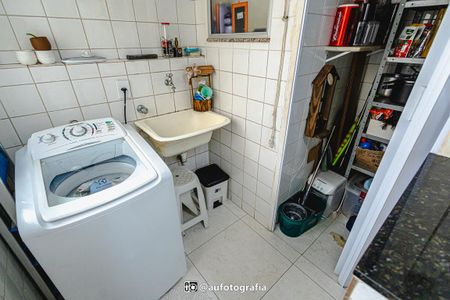 Apartamento à venda com 76m², 3 quartos e 1 vaga Apartamento à venda com 76m², 3 quartos e 1 vagaArea de serviço