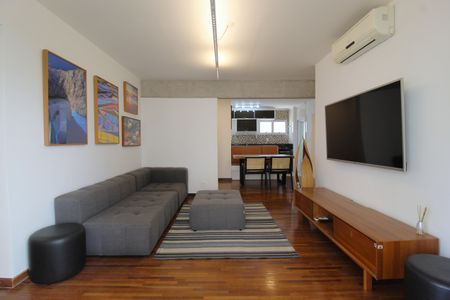 Sala de apartamento para alugar com 2 quartos, 82m² em Vila Nova Conceição, São Paulo