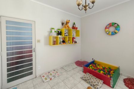 Casa à venda com 300m², 3 quartos e 4 vagas Casa à venda com 300m², 3 quartos e 4 vagasSala de Estar