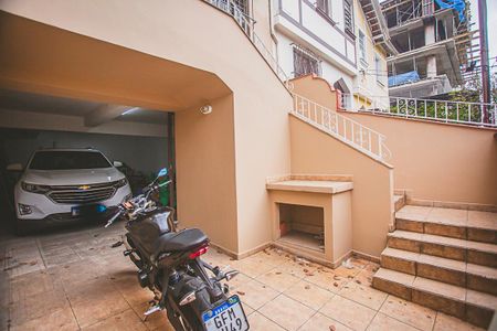 Casa à venda com 187m², 3 quartos e 3 vagas Casa à venda com 187m², 3 quartos e 3 vagasArea comum