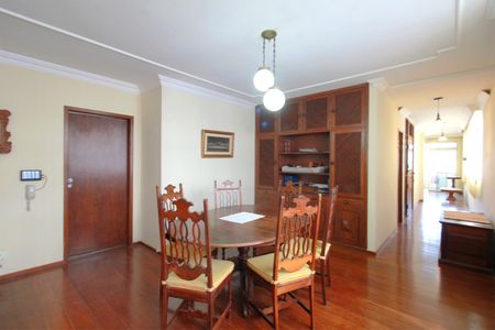 Apartamento para alugar com 205m², 4 quartos e 1 vagaSala de Jantar