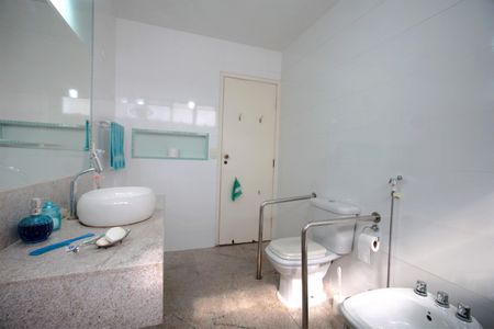 Apartamento para alugar com 205m², 4 quartos e 1 vagaBanheiro