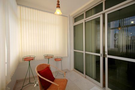 Apartamento para alugar com 205m², 4 quartos e 1 vagaVaranda