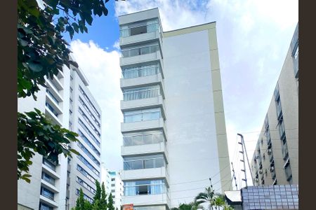 Apartamento para alugar com 205m², 4 quartos e 1 vaga Apartamento para alugar com 205m², 4 quartos e 1 vagaFachada