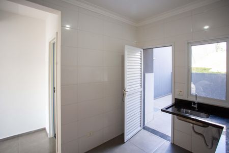 Casa para alugar com 130m², 2 quartos e 2 vagasCozinha