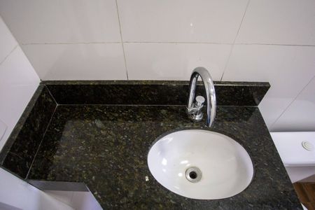 Casa para alugar com 130m², 2 quartos e 2 vagasBanheiro Social