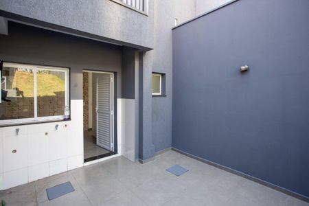 Casa para alugar com 130m², 2 quartos e 2 vagasÁrea de Serviço