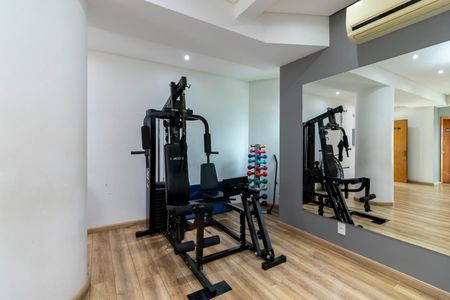 Apartamento à venda com 131m², 3 quartos e 2 vagas Apartamento à venda com 131m², 3 quartos e 2 vagasÁrea comum - Academia