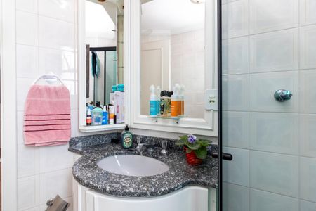 Apartamento à venda com 131m², 3 quartos e 2 vagas Apartamento à venda com 131m², 3 quartos e 2 vagasBanheiro da Suíte 3