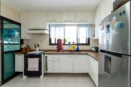 Apartamento à venda com 131m², 3 quartos e 2 vagas Apartamento à venda com 131m², 3 quartos e 2 vagasCozinha