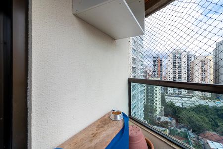 Apartamento à venda com 131m², 3 quartos e 2 vagas Apartamento à venda com 131m², 3 quartos e 2 vagasVaranda da Suíte 1