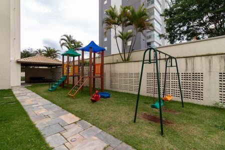 Apartamento à venda com 131m², 3 quartos e 2 vagas Apartamento à venda com 131m², 3 quartos e 2 vagasÁrea comum - Playground
