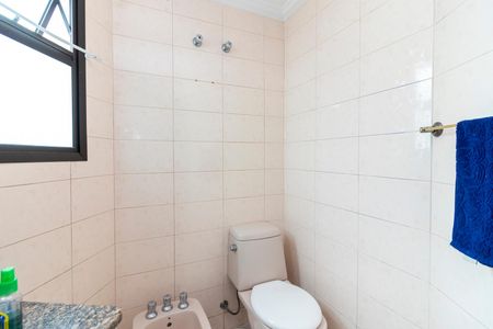 Apartamento à venda com 131m², 3 quartos e 2 vagas Apartamento à venda com 131m², 3 quartos e 2 vagasBanheiro da Suíte 2