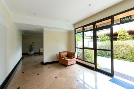 Apartamento à venda com 131m², 3 quartos e 2 vagas Apartamento à venda com 131m², 3 quartos e 2 vagasHall Social
