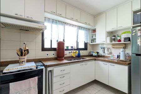 Apartamento à venda com 131m², 3 quartos e 2 vagas Apartamento à venda com 131m², 3 quartos e 2 vagasCozinha