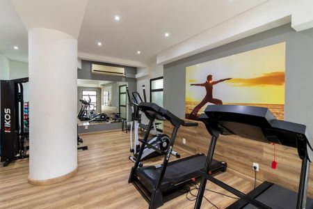 Apartamento à venda com 131m², 3 quartos e 2 vagas Apartamento à venda com 131m², 3 quartos e 2 vagasÁrea comum - Academia