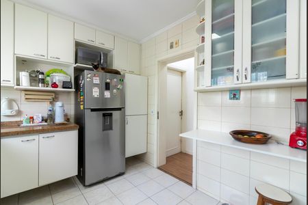 Apartamento à venda com 131m², 3 quartos e 2 vagas Apartamento à venda com 131m², 3 quartos e 2 vagasCozinha