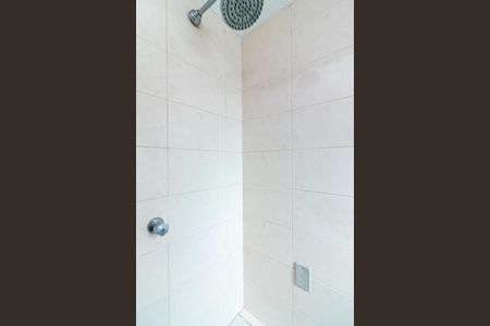 Apartamento à venda com 131m², 3 quartos e 2 vagas Apartamento à venda com 131m², 3 quartos e 2 vagasBanheiro da Suíte 2