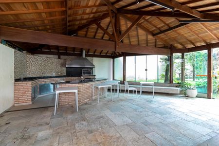 Apartamento à venda com 131m², 3 quartos e 2 vagas Apartamento à venda com 131m², 3 quartos e 2 vagasÁrea comum - Churrasqueira