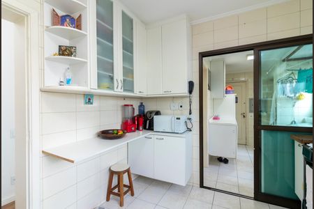 Apartamento à venda com 131m², 3 quartos e 2 vagas Apartamento à venda com 131m², 3 quartos e 2 vagasCozinha