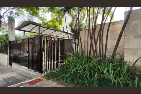 Apartamento à venda com 131m², 3 quartos e 2 vagas Apartamento à venda com 131m², 3 quartos e 2 vagasFachada do Prédio