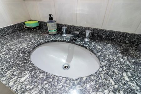 Apartamento à venda com 131m², 3 quartos e 2 vagas Apartamento à venda com 131m², 3 quartos e 2 vagasBanheiro da Suíte 1