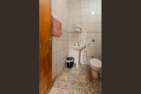 Casa à venda com 188m², 3 quartos e 4 vagasBanheiro