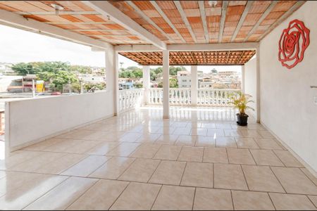 Casa à venda com 188m², 3 quartos e 4 vagasTerraço