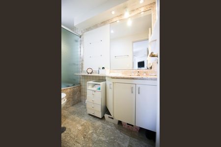 Apartamento à venda com 57m², 1 quarto e 1 vagaBanheiro Suíte