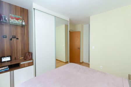 Apartamento à venda com 123m², 4 quartos e 3 vagas Apartamento à venda com 123m², 4 quartos e 3 vagasQUARTO4