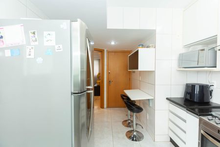 Apartamento à venda com 123m², 4 quartos e 3 vagas Apartamento à venda com 123m², 4 quartos e 3 vagasCOZINHA