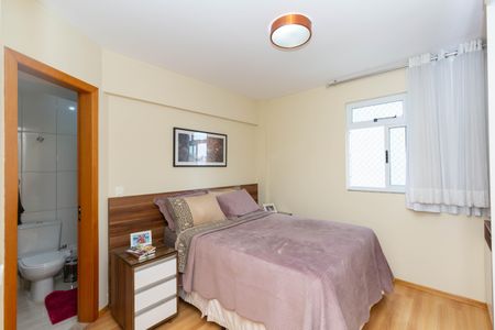 Apartamento à venda com 123m², 4 quartos e 3 vagas Apartamento à venda com 123m², 4 quartos e 3 vagasQUARTO4