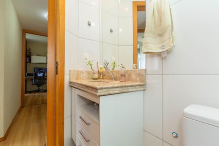 Apartamento à venda com 123m², 4 quartos e 3 vagas Apartamento à venda com 123m², 4 quartos e 3 vagasBANHEIRO2