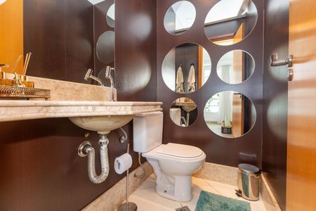 Apartamento à venda com 123m², 4 quartos e 3 vagas Apartamento à venda com 123m², 4 quartos e 3 vagasLAVABO