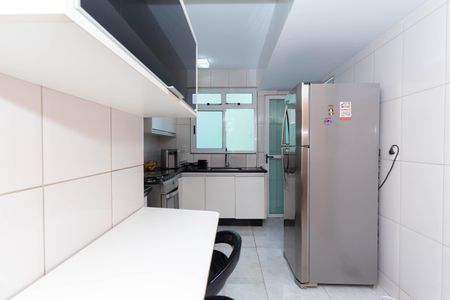 Apartamento à venda com 123m², 4 quartos e 3 vagas Apartamento à venda com 123m², 4 quartos e 3 vagasCOZINHA