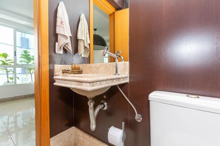 Apartamento à venda com 123m², 4 quartos e 3 vagas Apartamento à venda com 123m², 4 quartos e 3 vagasLAVABO