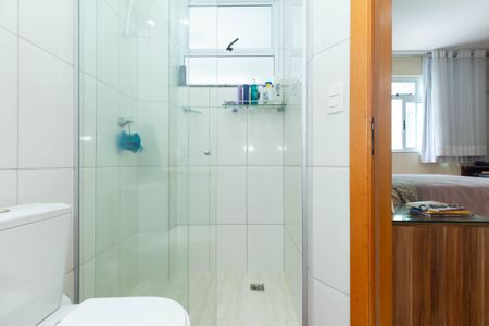 Apartamento à venda com 123m², 4 quartos e 3 vagas Apartamento à venda com 123m², 4 quartos e 3 vagasBANHEIRO1