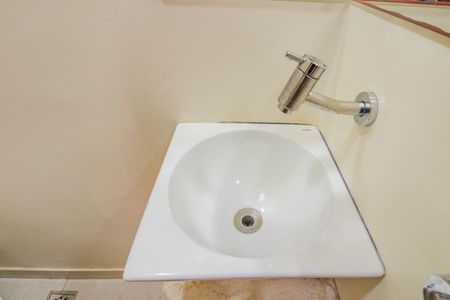 Apartamento para alugar com 84m², 2 quartos e 1 vaga Apartamento para alugar com 84m², 2 quartos e 1 vagaBanheiro de Serviço