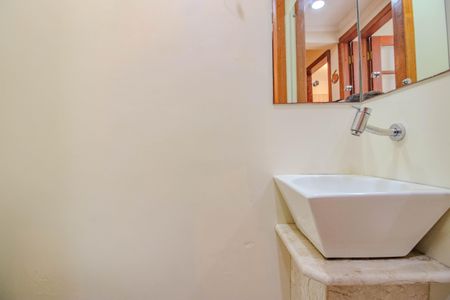 Apartamento para alugar com 84m², 2 quartos e 1 vaga Apartamento para alugar com 84m², 2 quartos e 1 vagaBanheiro de Serviço