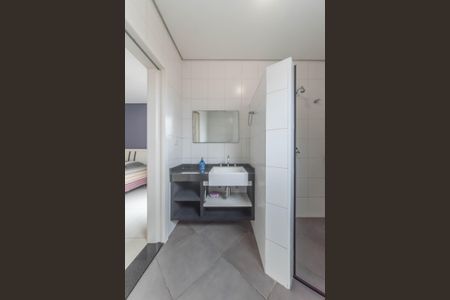 Casa à venda com 350m², 3 quartos e 4 vagasBanheiro da Suíte 2