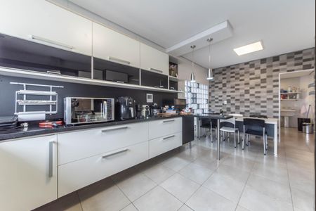 Casa à venda com 350m², 3 quartos e 4 vagasCozinha