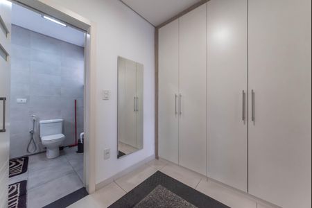 Casa à venda com 350m², 3 quartos e 4 vagasSuíte 3 - Closet
