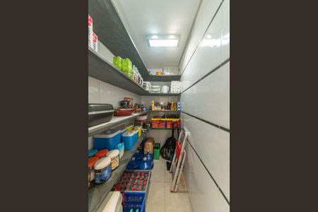 Casa à venda com 350m², 3 quartos e 4 vagasCozinha - Despensa