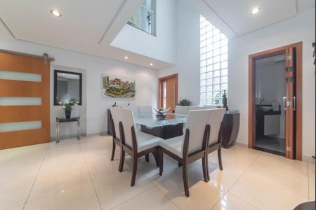 Casa à venda com 350m², 3 quartos e 4 vagasSala de Jantar